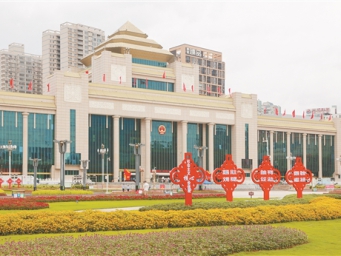 在桂东盟国家留学生代表走进广西人大