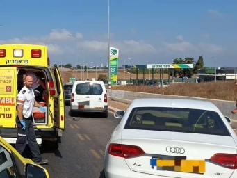 以色列发生汽车冲撞行人事件 造成至少6人受伤