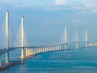 以实干业绩不断开创广东现代化建设新局面