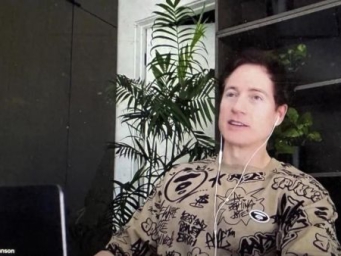 与儿子换血，这位富豪每年花200万美元抗衰