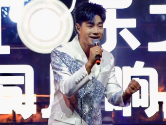 静安音乐节开幕星光熠熠 袁成杰再唱《外滩18号》